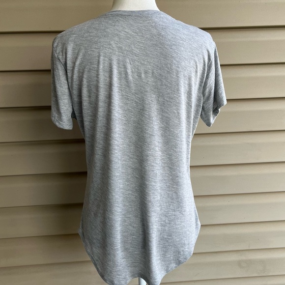 •Disney• Super Soft Mickey Mouse Tee Shirt - Size Large - Picture 6 of 7